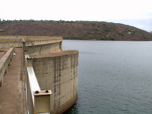 311dam.JPG (250075 bytes)